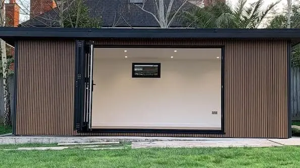 Extension bois clé en main studio de jardin toit plat MGK-32